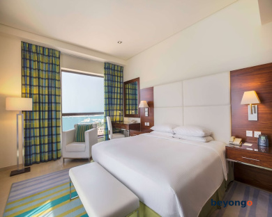 Hilton Dubai The Walk 37