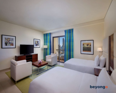 Hilton Dubai The Walk 47