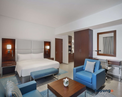Hilton Dubai The Walk 50