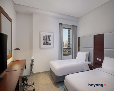 Hilton Dubai The Walk 51