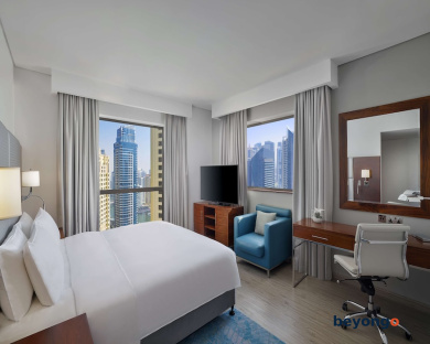 Hilton Dubai The Walk 52