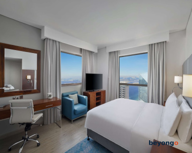 Hilton Dubai The Walk 63