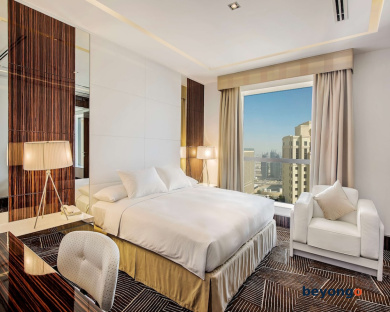 Hilton Dubai The Walk 75