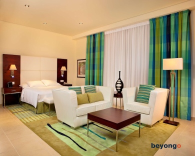 Hilton Dubai The Walk 76