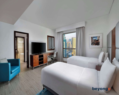 Hilton Dubai The Walk 83