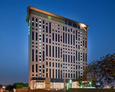 Holiday Inn and Suites Dubai Festival City by IHG 2
