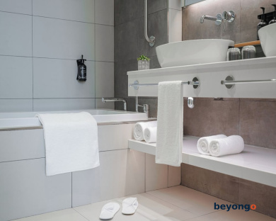 Holiday Inn Dubai Business Bay by IHG 40