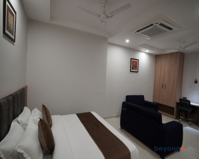 Hotel Krishna Inn 12