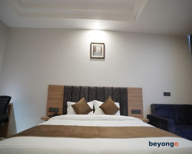 Hotel Krishna Inn 37