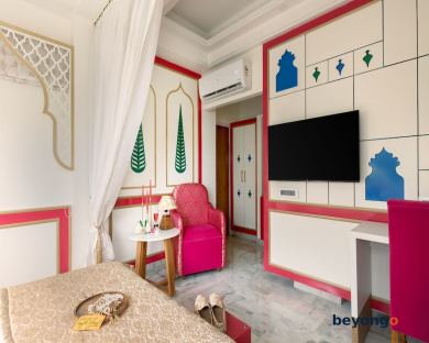 Hotel Sarang Palace 144