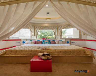 Hotel Sarang Palace 145