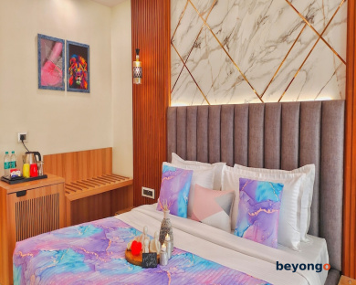 Hotel Sarang Palace 168