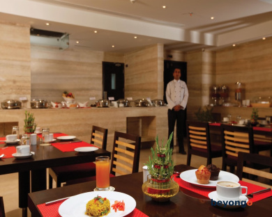 Hotel Vrisa 23