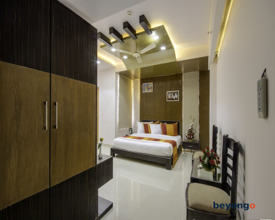 Hotel Yash Regency 10