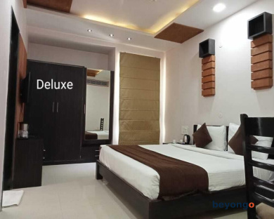Hotel Yash Regency 11
