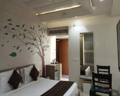 Hotel Yash Regency 13
