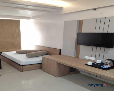 Hotel Yash Regency 24