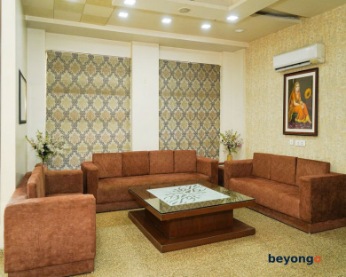 Hotel Yash Regency 3