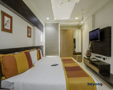 Hotel Yash Regency 8