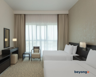 Hyatt Place Dubai Jumeirah Residences 12