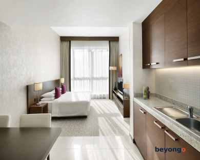 Hyatt Place Dubai Jumeirah Residences 13
