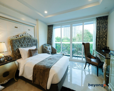 LK Emerald Beach 30