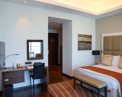 La Suite Dubai Hotel and Apartments 16