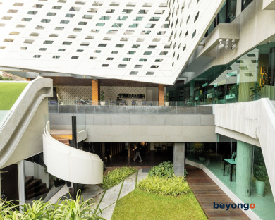 LiT BANGKOK Hotel