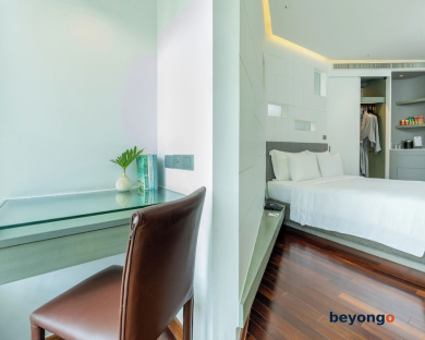 LiT BANGKOK Hotel 45