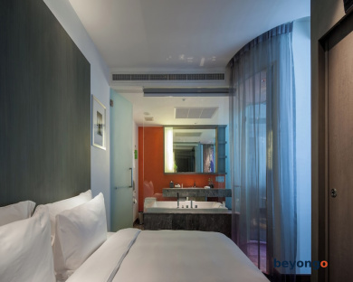 LiT BANGKOK Hotel 55