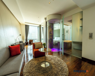 LiT BANGKOK Hotel 69