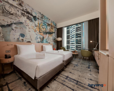 Media One Hotel Dubai 100