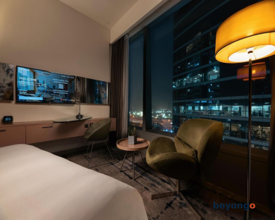 Media One Hotel Dubai 111