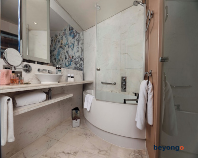 Media One Hotel Dubai 126