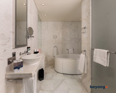 Media One Hotel Dubai 134