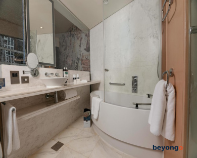 Media One Hotel Dubai 141