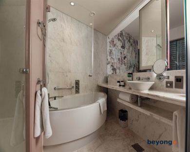 Media One Hotel Dubai 142