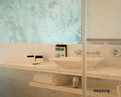 Media One Hotel Dubai 175