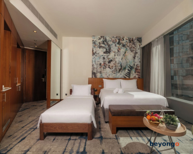 Media One Hotel Dubai 196