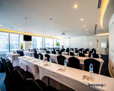 Media One Hotel Dubai 285
