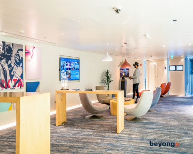 Media One Hotel Dubai 288