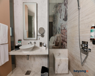 Media One Hotel Dubai 312