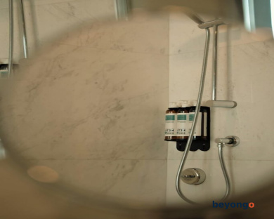 Media One Hotel Dubai 317