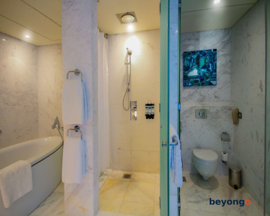 Media One Hotel Dubai 88