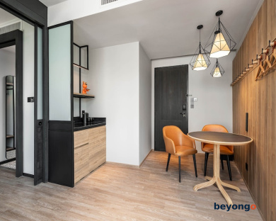 Moxy Bangkok Ratchaprasong 18