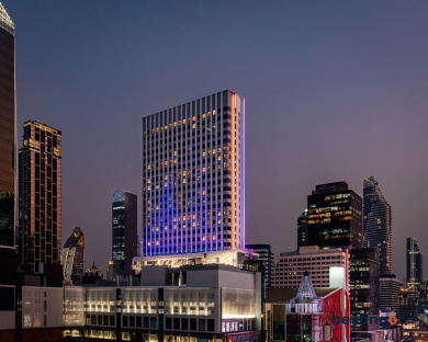 Moxy Bangkok Ratchaprasong 2