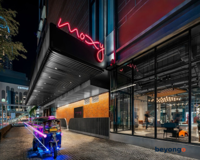Moxy Bangkok Ratchaprasong 3