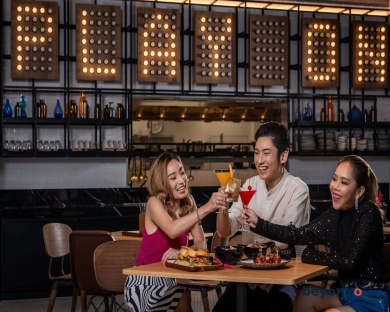 Moxy Bangkok Ratchaprasong 34