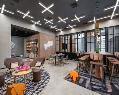 Moxy Bangkok Ratchaprasong 52