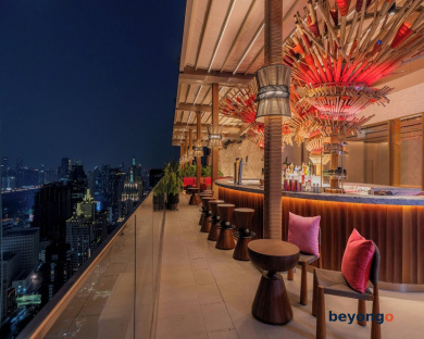 Moxy Bangkok Ratchaprasong 74